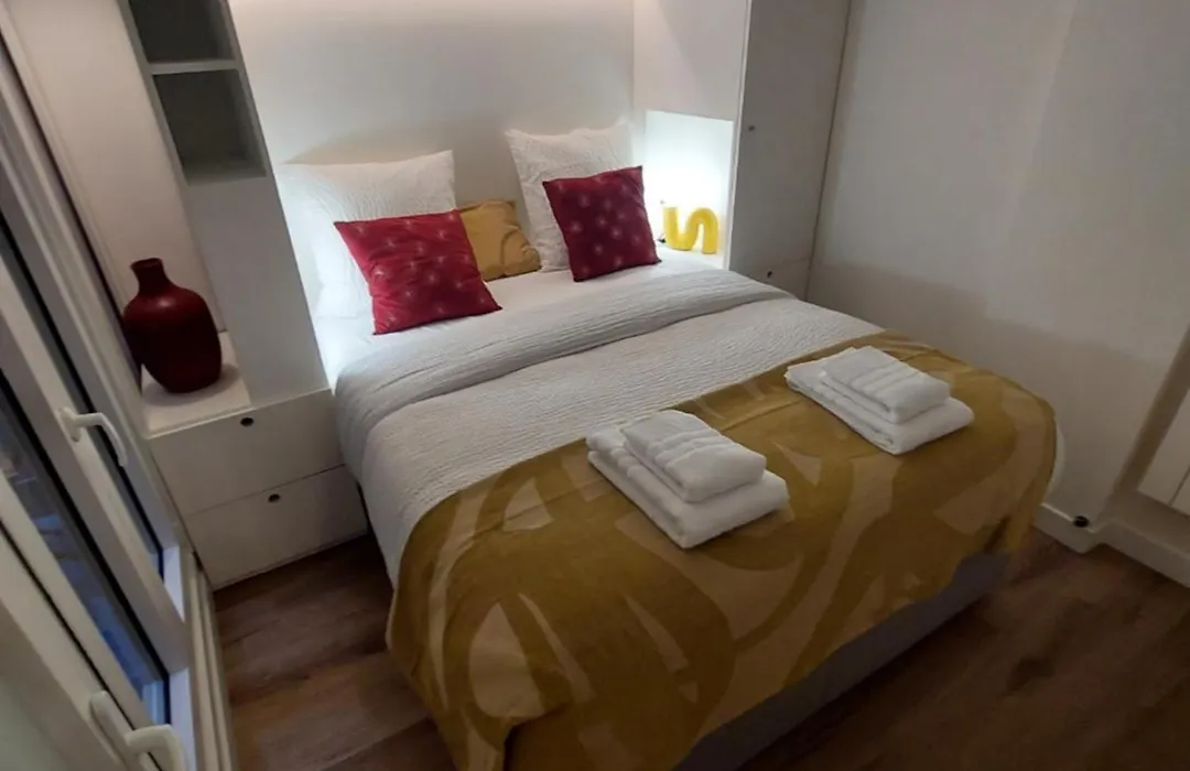 Apartments Paris Centre - At Home Hotel-1