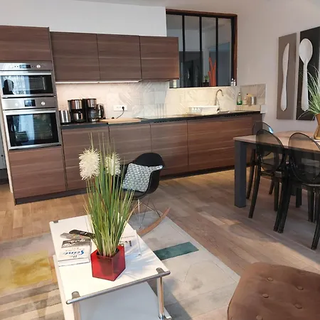 Apartments Paris Centre - At Home Hotel-3
